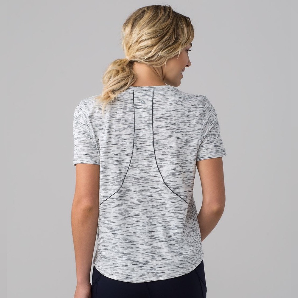 Lululemon Long Distance Tee Shirt